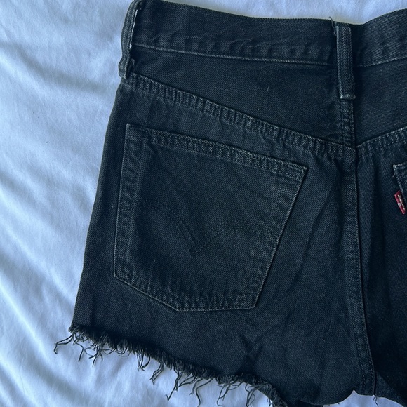 Levi’s 501 High Rise Shorts - Picture 6 of 10